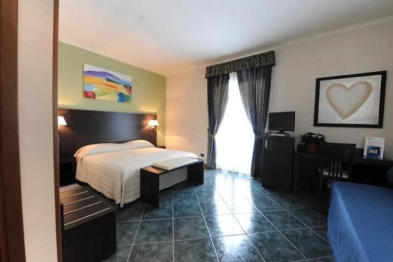 Hotel Palacavicchi Ciampino 3*,
