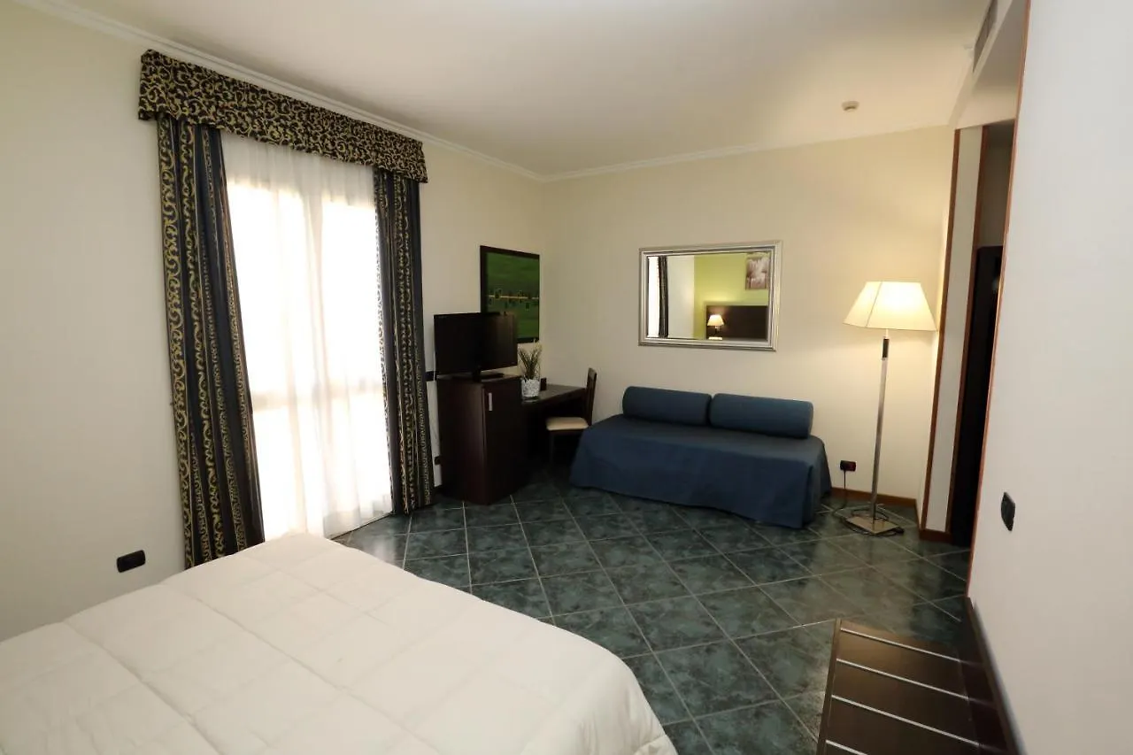 Hotel Palacavicchi Ciampino 3*,  Italy