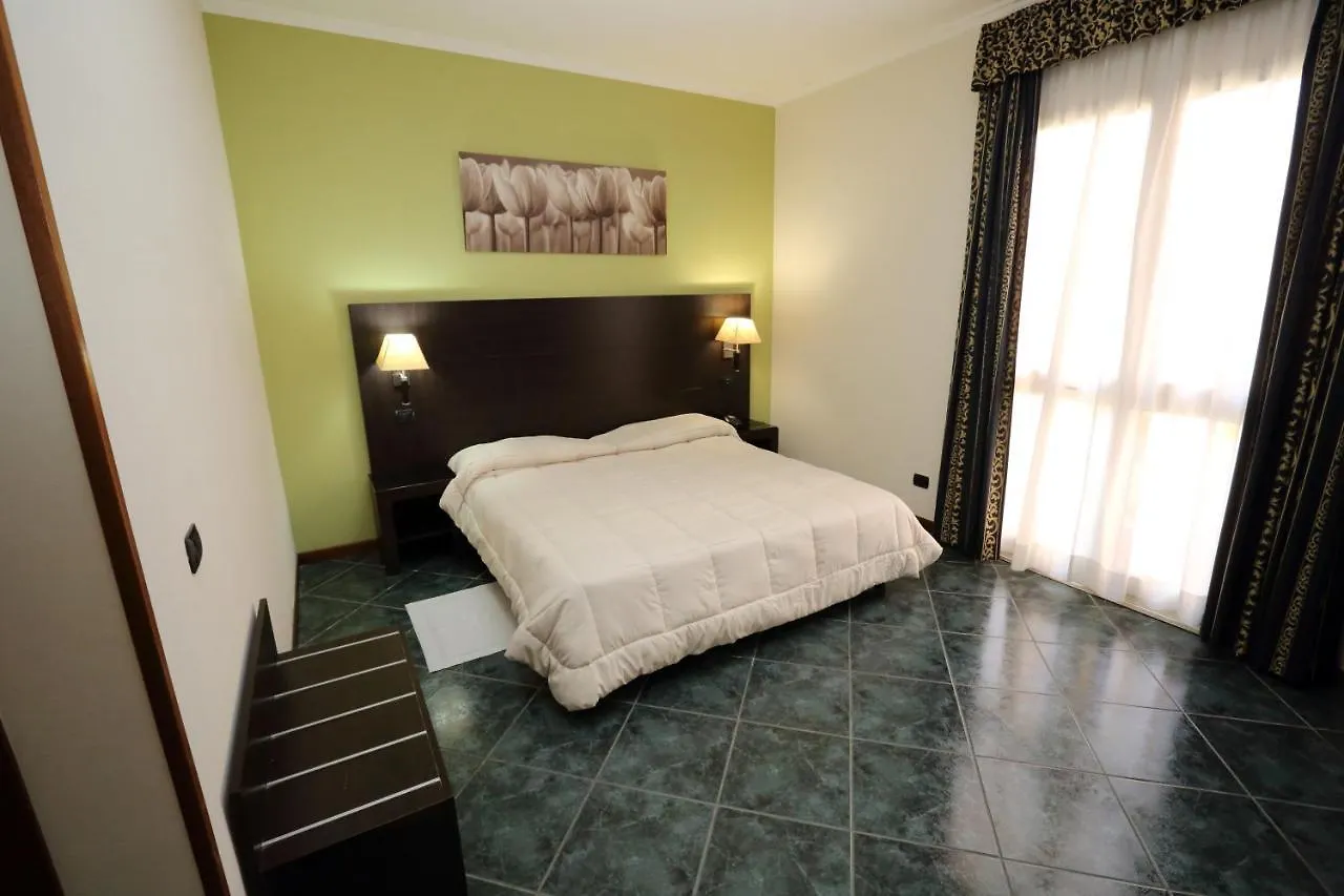 Hotel Palacavicchi Ciampino 3*,