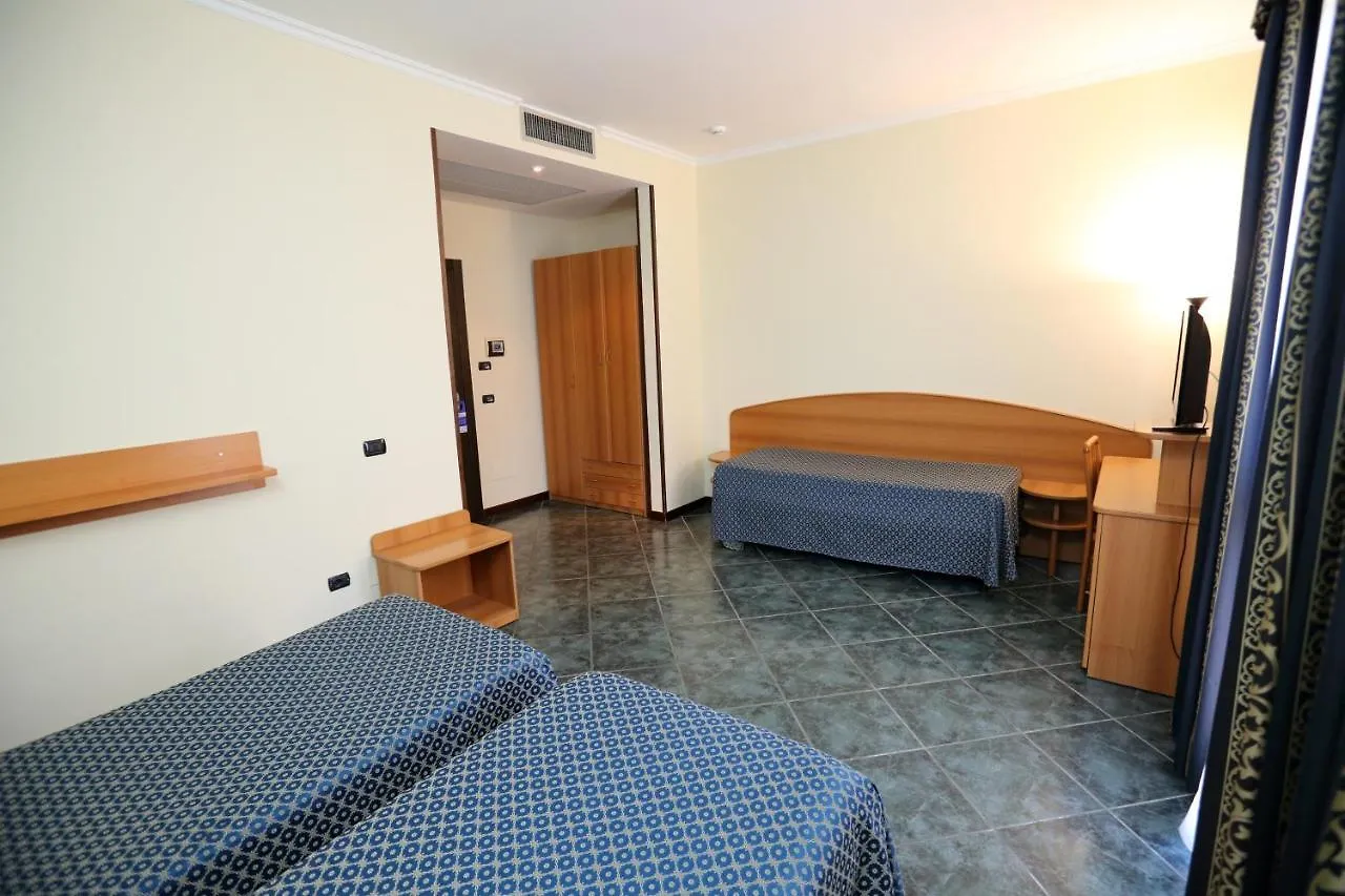 Hotel Palacavicchi Ciampino 3*,  Italy